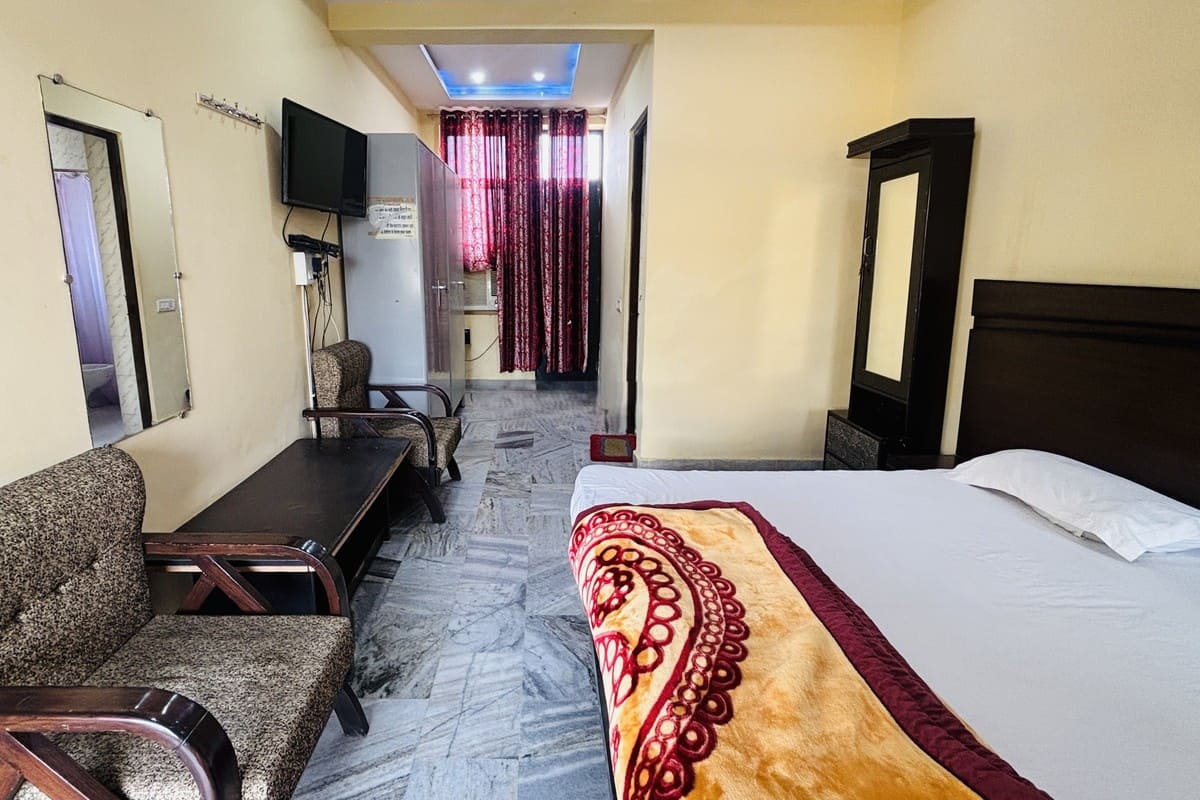 2 Bed AC Room