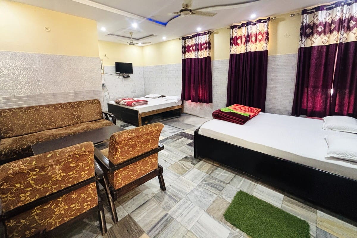 4 Bed AC Room